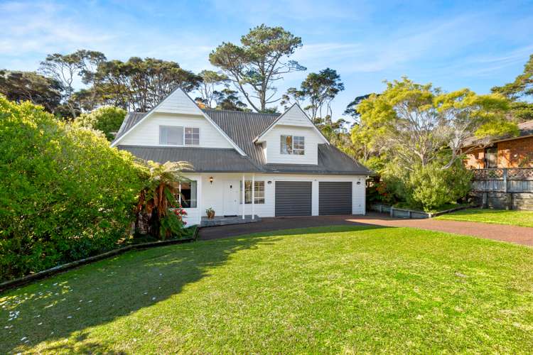27 Woodfern Crescent Titirangi_30