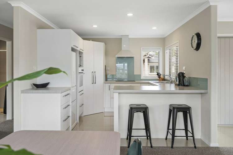 35A Riverside Lane 11374_2