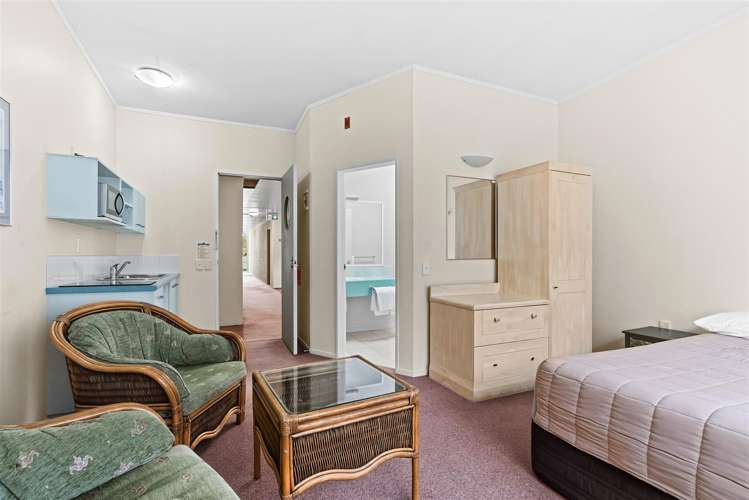 17-19 Pharazyn Street Melling_6