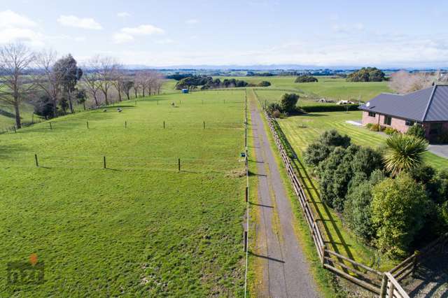 702 Mount Stewart Halcombe Road Halcombe_3