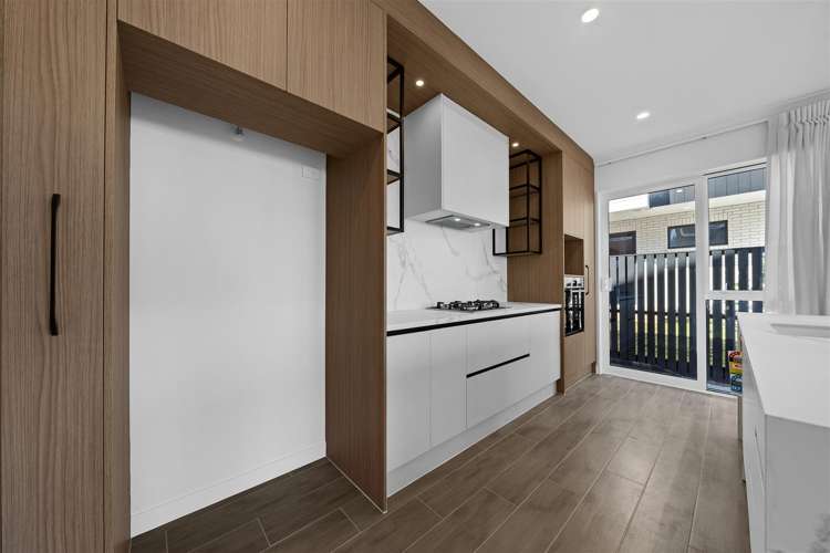 2 Longview Oak Lane Papakura_8