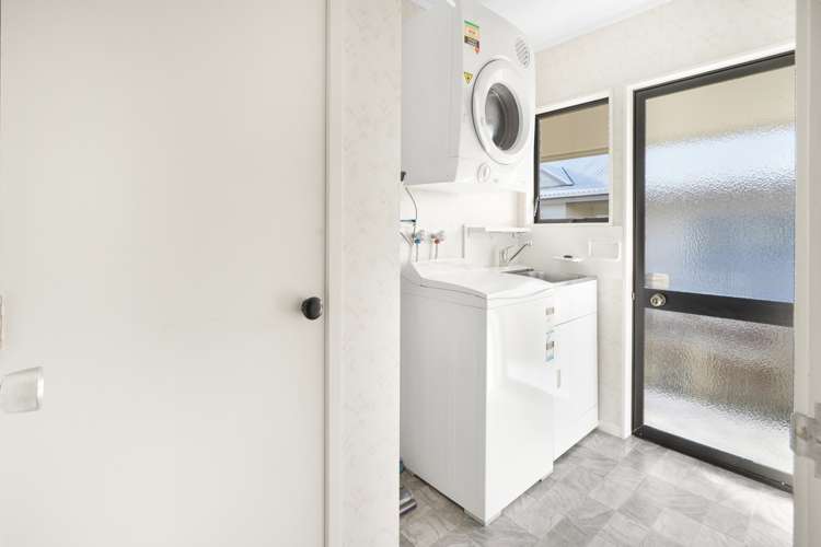 4 Oregon Crescent Glenview_18