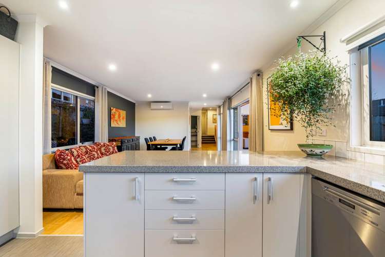 2 Mermaid Mews Red Beach_9