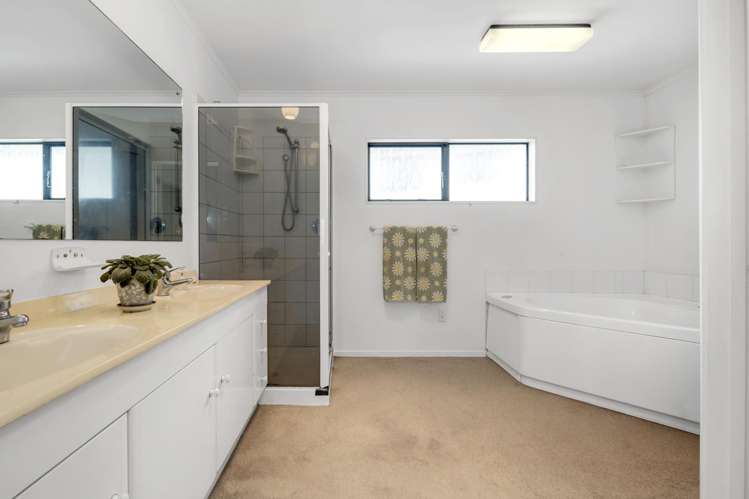 91 Meadway Sunnyhills_13