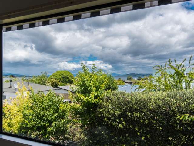 2/15 Gillies Avenue Taupo_3