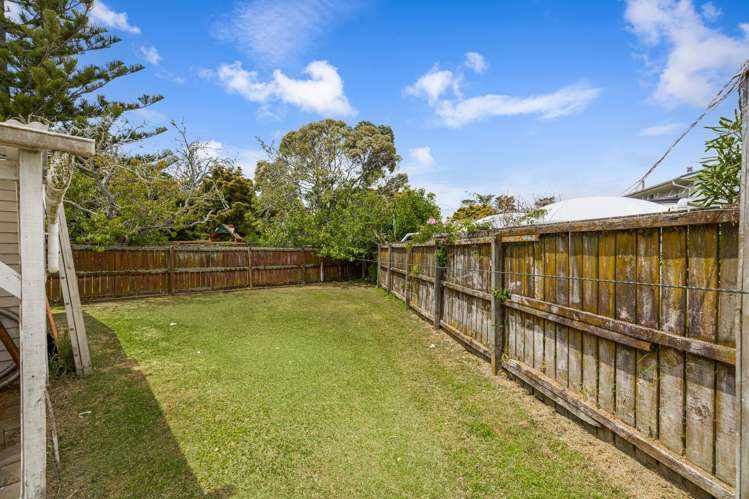 39 Rewarewa Road Te Atatu Peninsula_6