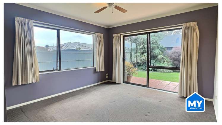 215 Frimley Oaks Frimley_8