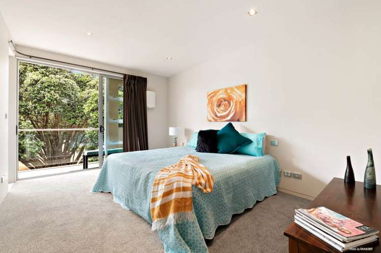 7/16 Beach Front Lane Browns Bay_8