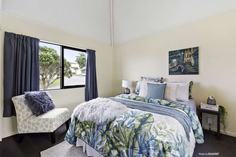 132 Akaroa Drive Maupuia_7