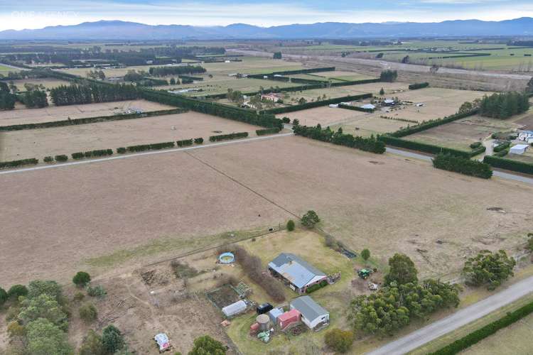 2555 South Eyre Road West Eyreton_19