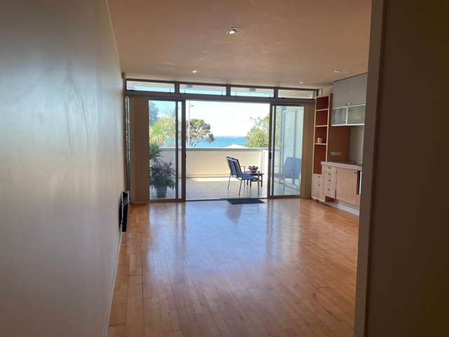 9/6 Beach Front Lane Browns Bay_4