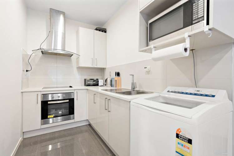 18 Ballindrait Drive Flat Bush_8