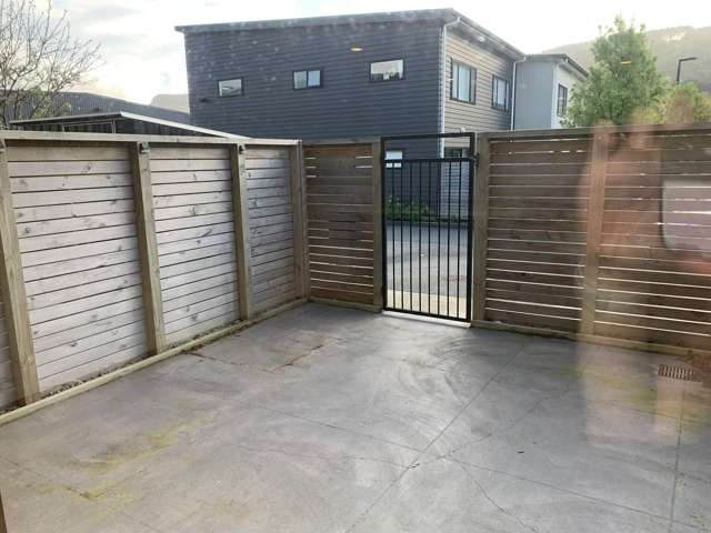 5/9 Surrey Street Tawa_1