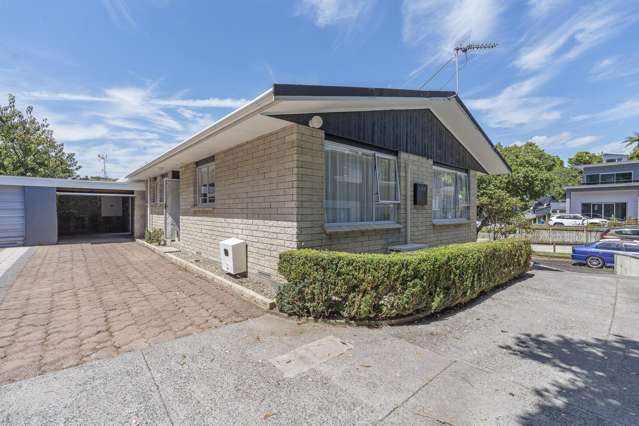 10 Waterloo Place Westown_3