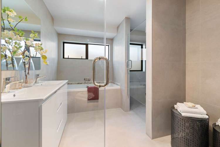 28 Arrowsmith Drive Clover Park_7