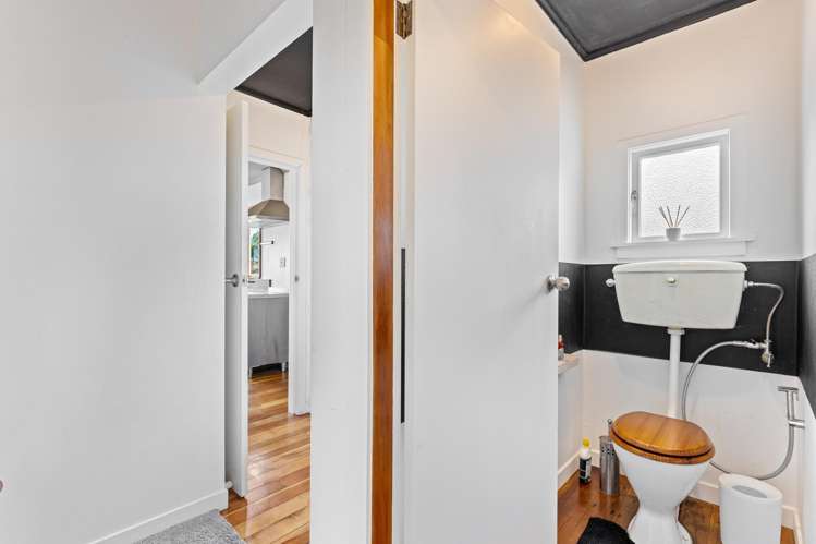 13 York Crescent Westown_15