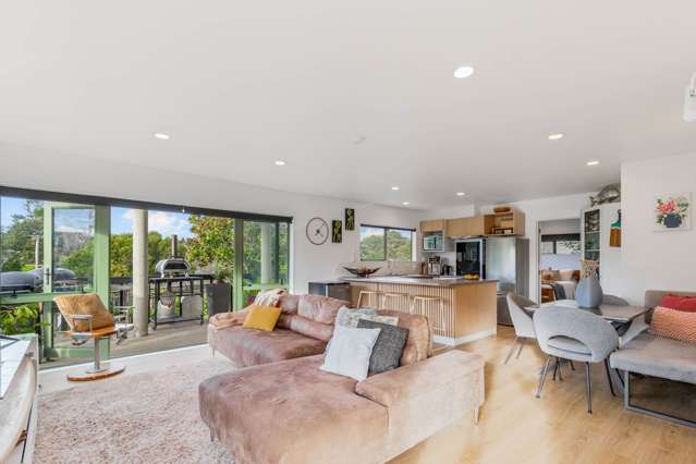 1/369 Whangaparaoa Road Stanmore Bay_3