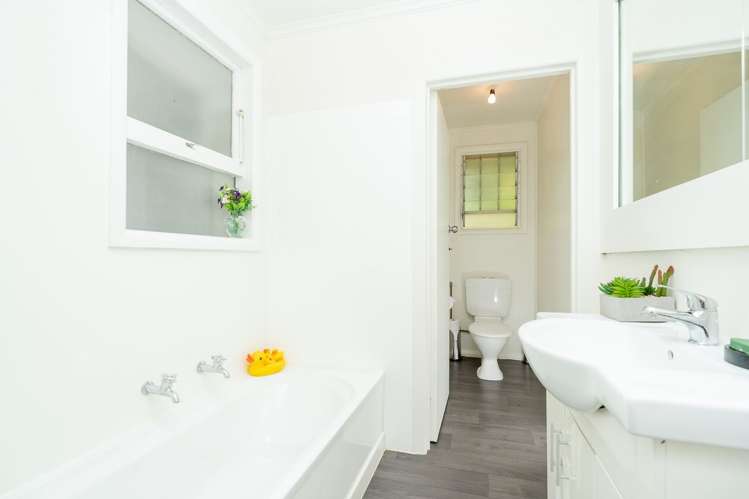 21 Saxbys Road Glenview_15