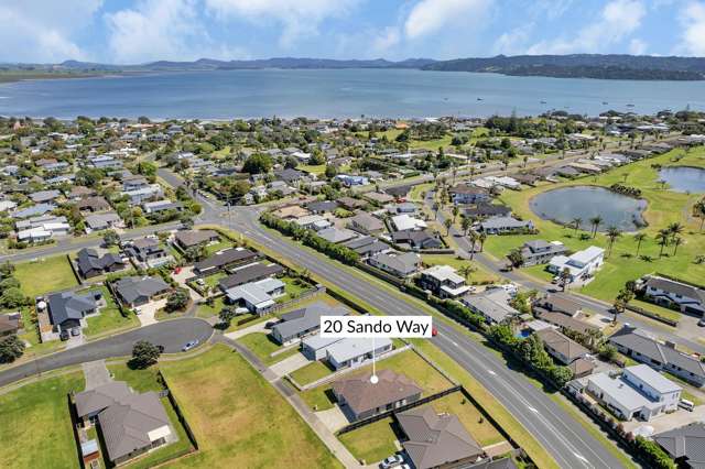 20 Sando Way One Tree Point_4