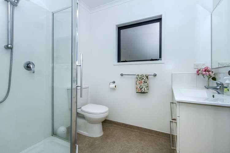12 Serrata Place Browns Bay_18