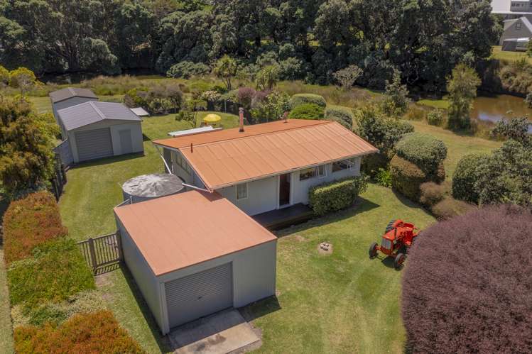 13 Wigmore Crescent Hahei_2