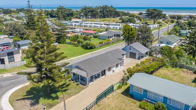 157 Kahukura Avenue Waitarere Beach_1