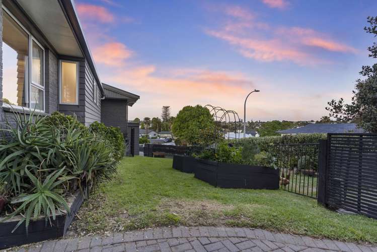 2 Broadview Place Howick_23