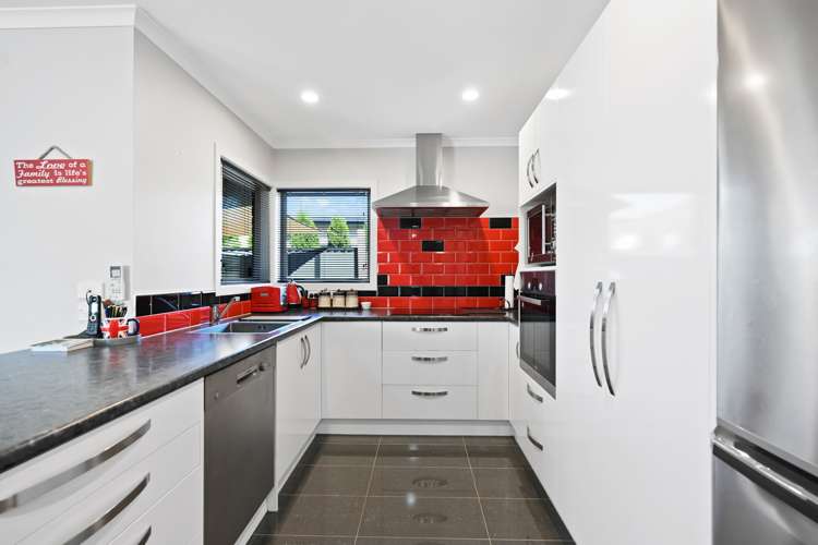 60 Stan Heather Drive Glenview_11