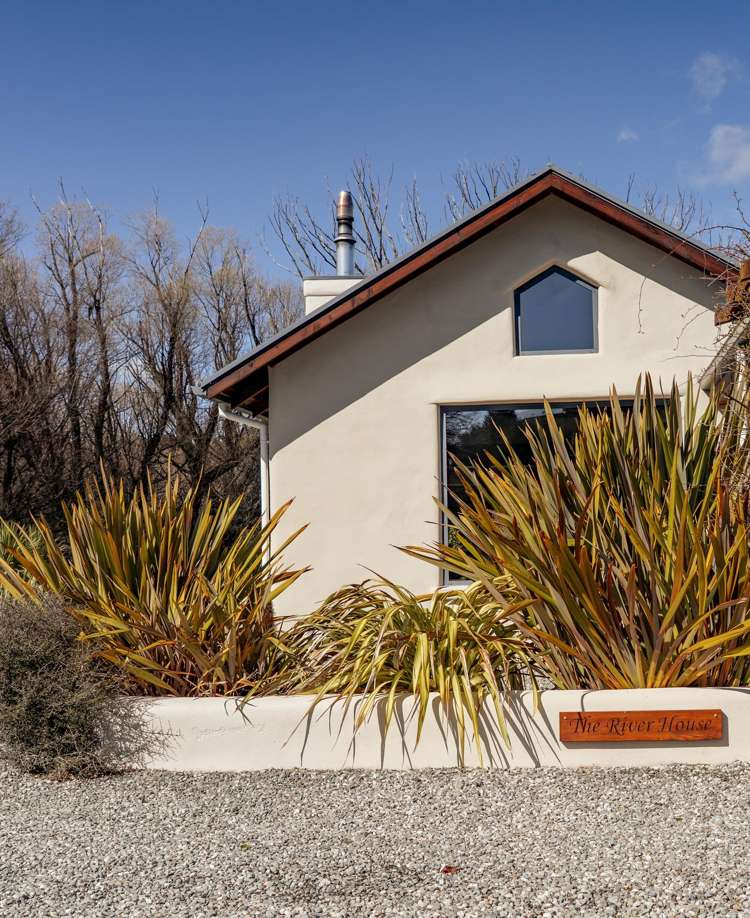 508 Lake Hawea - Albert Town Road Wanaka_17