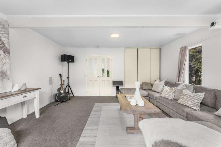 94 Norman Lesser Drive St Johns Park_14