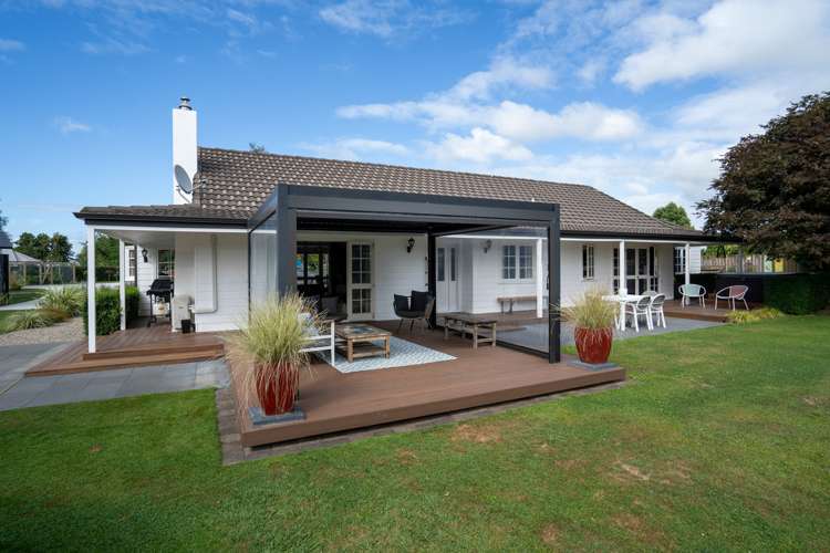 16 Cowley Drive Leamington_39