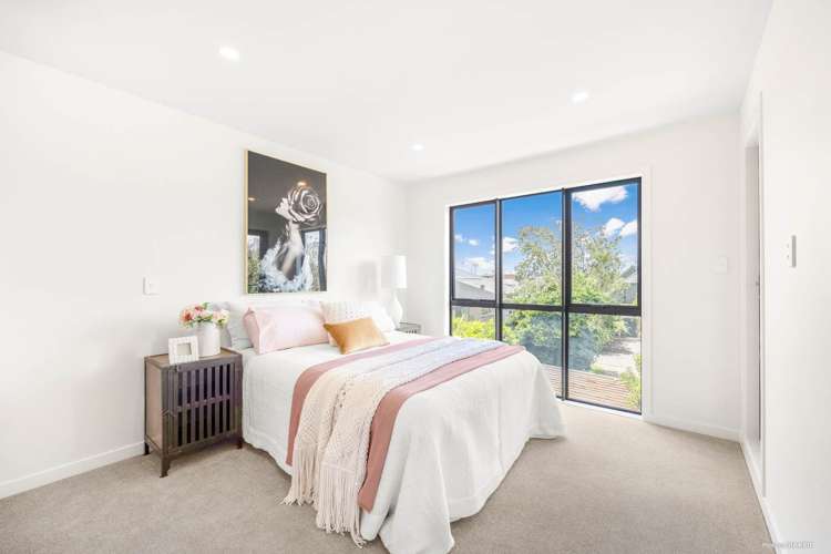 2/12 King Edward Avenue Epsom_8