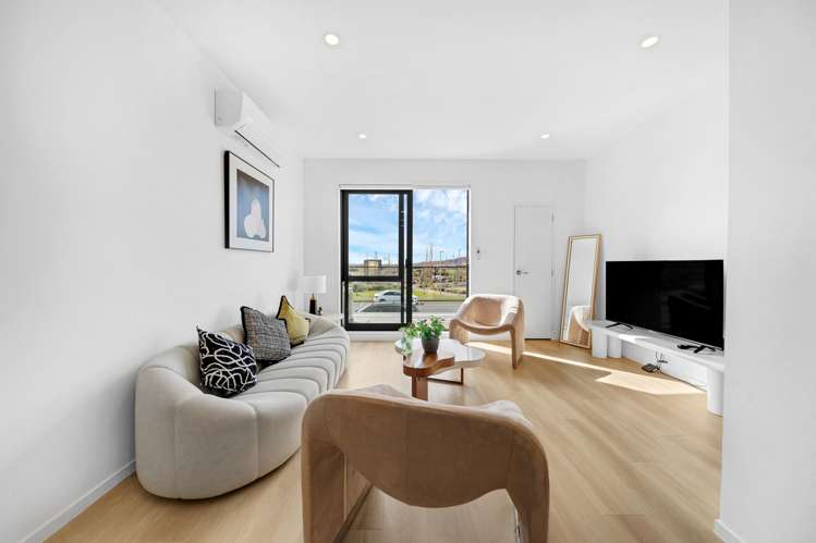43 Flat Bush School Road Flat Bush_9