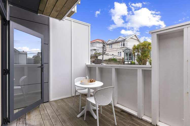 2/35 Pirie Street Mount Victoria_6