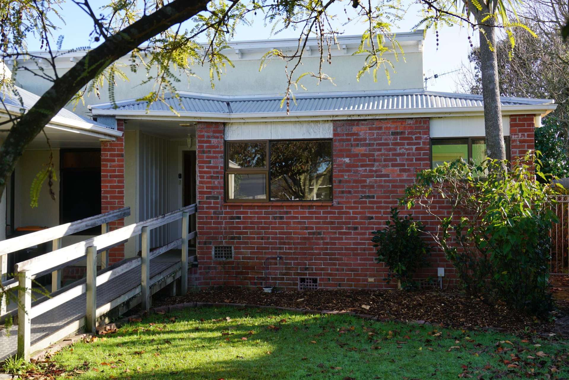 24 Savage Crescent West End_0