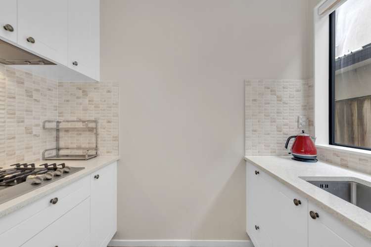 30 Rosewell Crescent Flat Bush_10