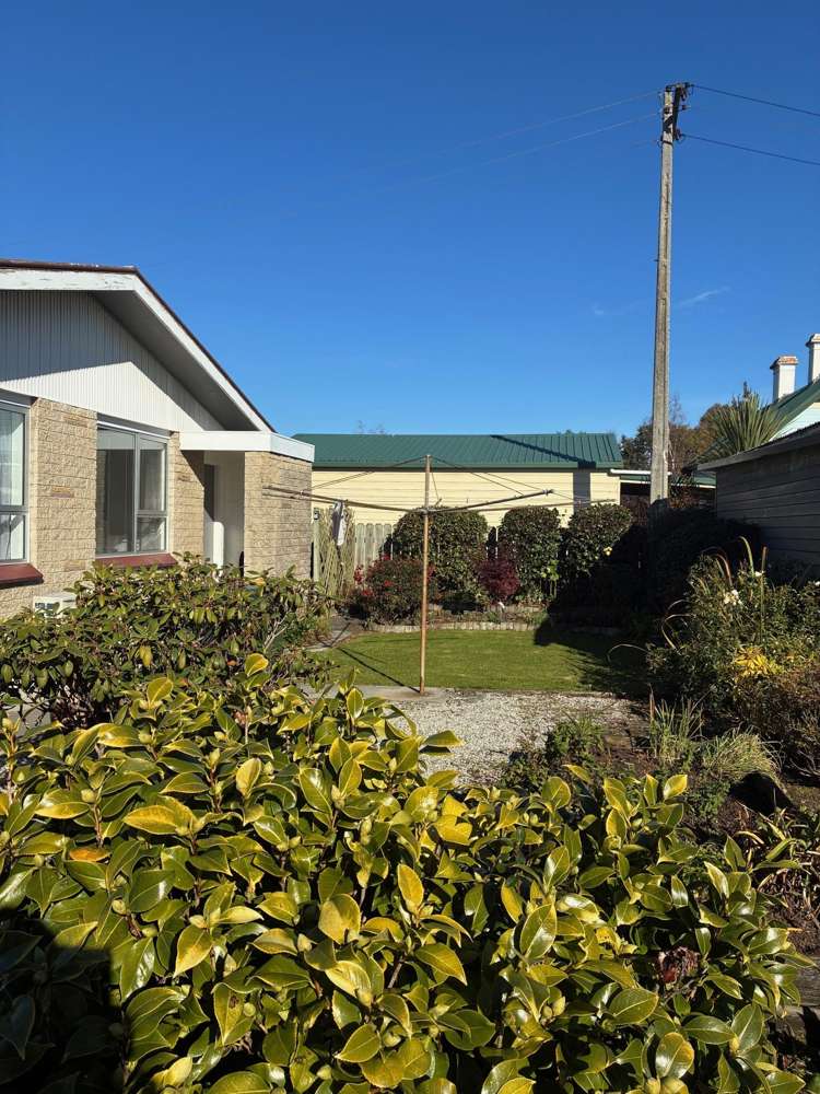 2/12 Chaucer Street Milton_13