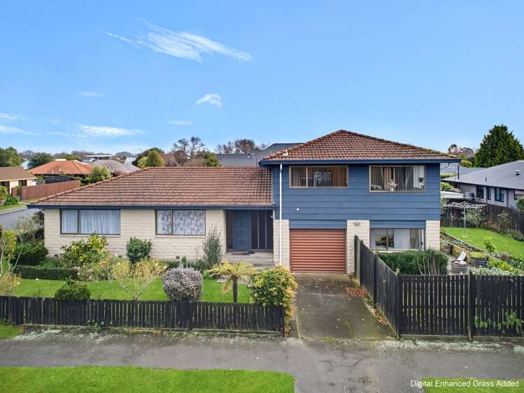 2 Regency Crescent Redwood_25