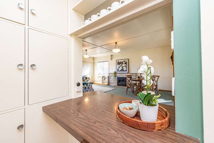 10 Eaton Crescent Otamatea_6