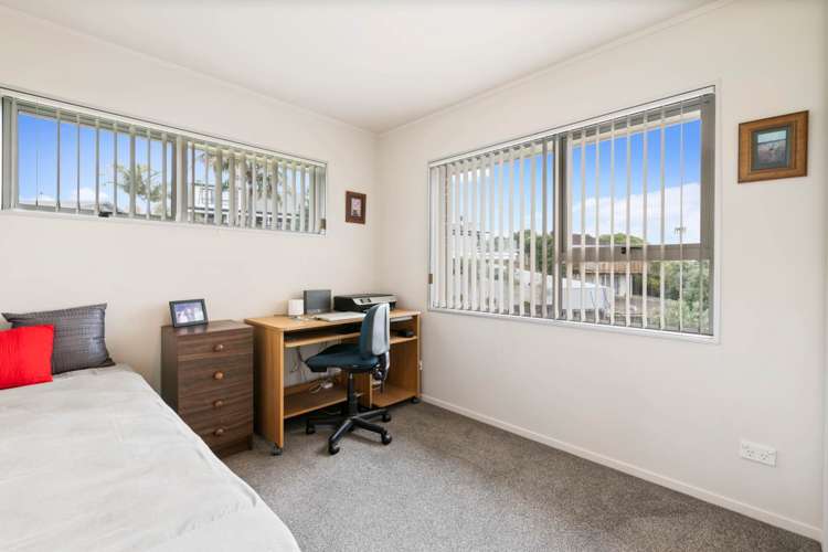 7 Panorama Court Red Beach_16