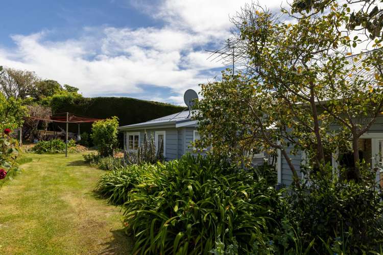8 Percy Street Akaroa_23