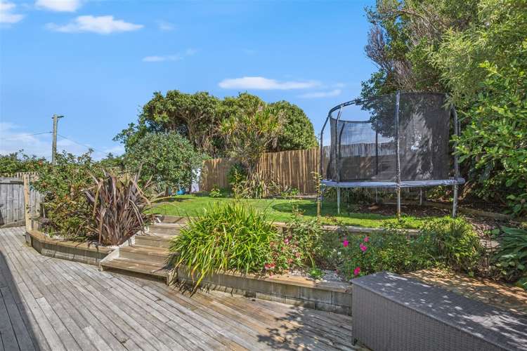 57 Gordon Road Plimmerton_32