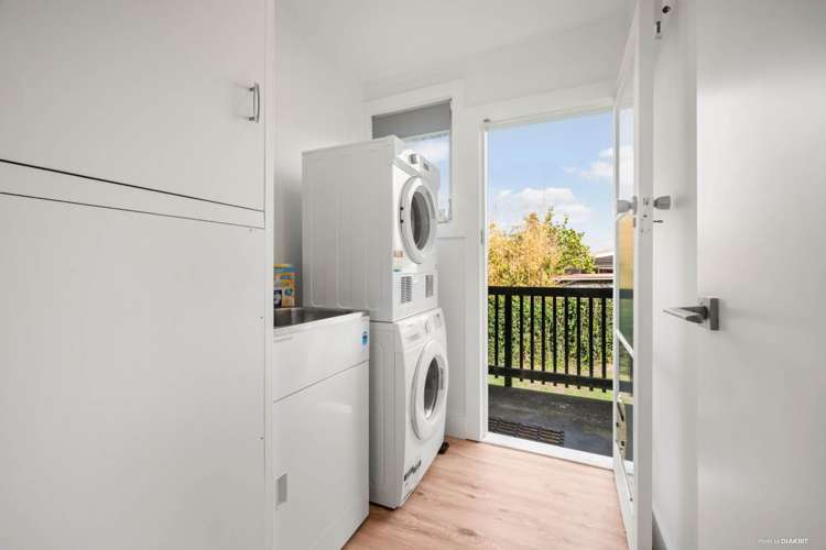 9A Evan Street Belmont_12