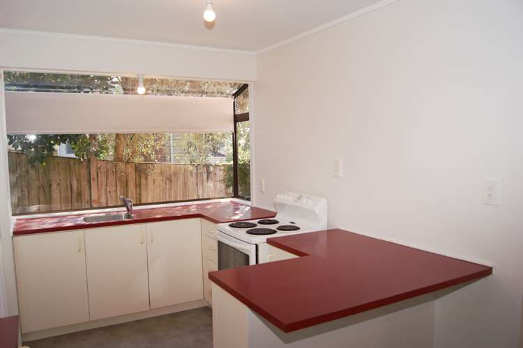 2/49 Eastglen Road Glen Eden_5