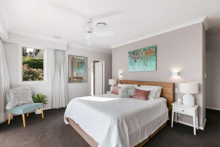 40 Broadwater Close Pyes Pa_32