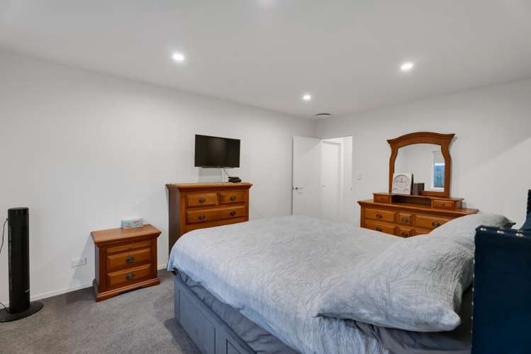 92 Smart Road Glen Avon_13