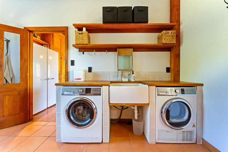 77 Covent Drive Stoke_23