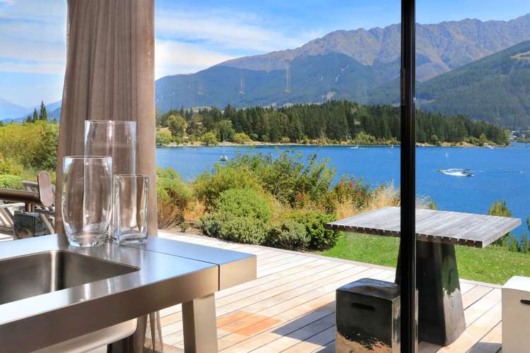 643 Peninsula Road Kelvin Heights_6