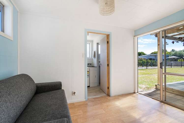 211a The Square Whangamata_18