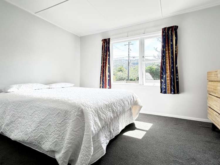  63 Wood Street Wainuiomata_6